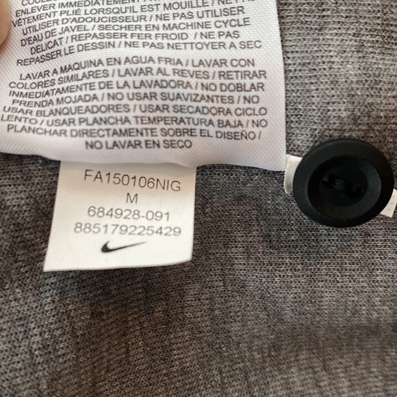🥰NIKE TECH grey side zipper w/ hood. Size M - Picture 9 of 9